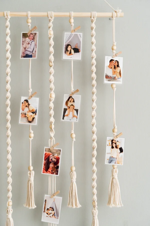 macrame photo hanger macrame wall photo display boho photo display wall decor picture display with tassels cotton rope wall hanger photo organizer with clips handmade photo wall hanging aesthetic photo wall decor boho picture frame alternative